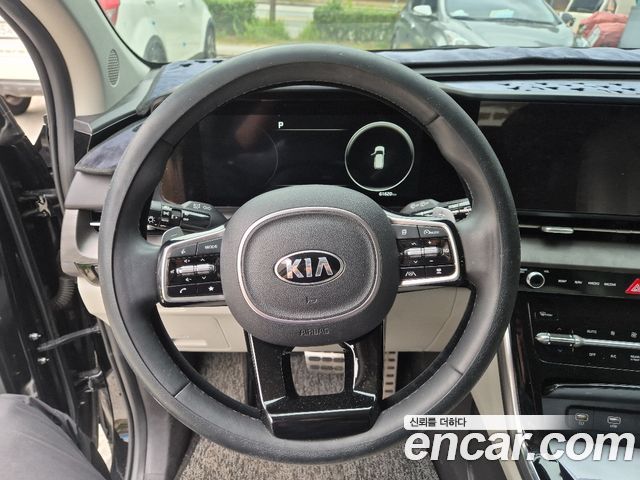 Kia Canival 2021 — photo 14