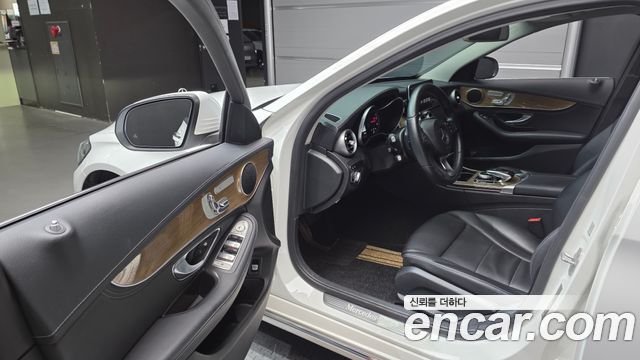 Mercedes-Benz C-Class 2016 — photo 10