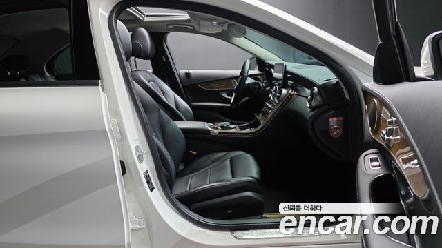 Mercedes-Benz C-Class 2016 — photo 11