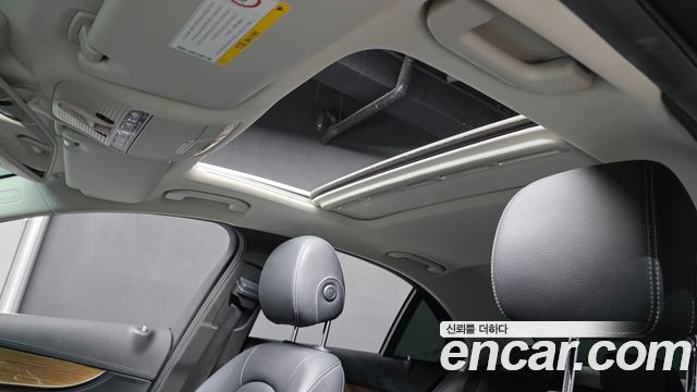 Mercedes-Benz C-Class 2016 — photo 19