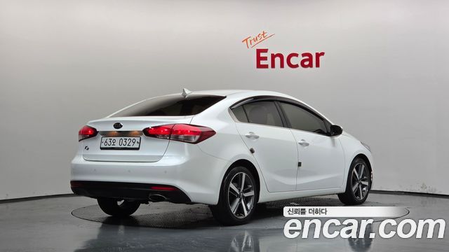 Kia K3 2017 — photo 2