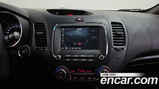 Kia K3 2017 — photo 18