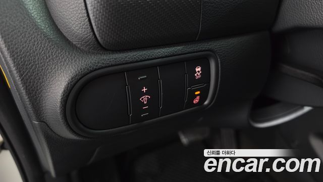 Kia K3 2017 — photo 24
