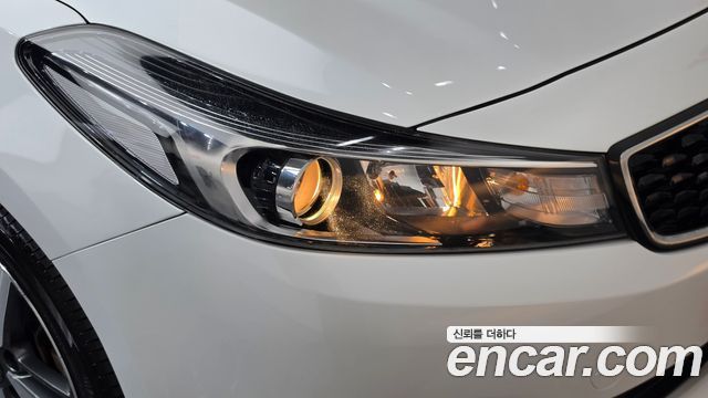 Kia K3 2017 — photo 8
