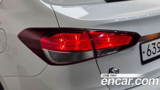 Kia K3 2017 — photo 9