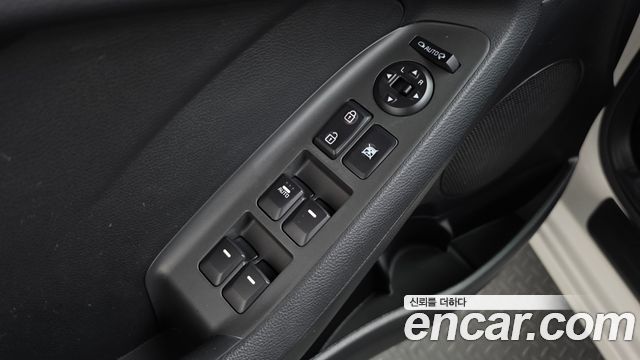 Kia K3 2017 — photo 28