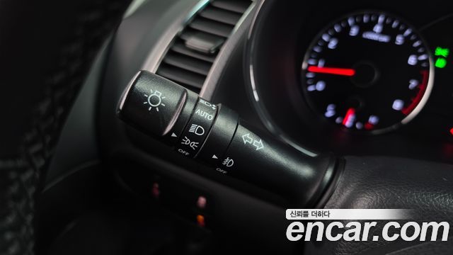 Kia K3 2017 — photo 29