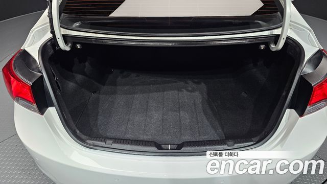Hyundai AVANTE 2013 — photo 20