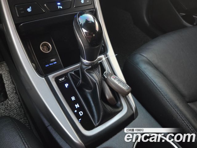 Hyundai AVANTE 2015 — photo 9