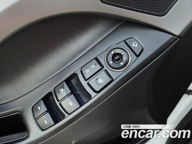 Hyundai AVANTE 2015 — photo 16