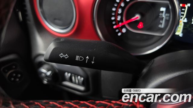 Jeep Wrangler 2022 — photo 28