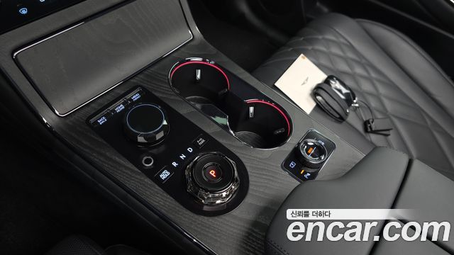 Genesis GV80 2025 — photo 12