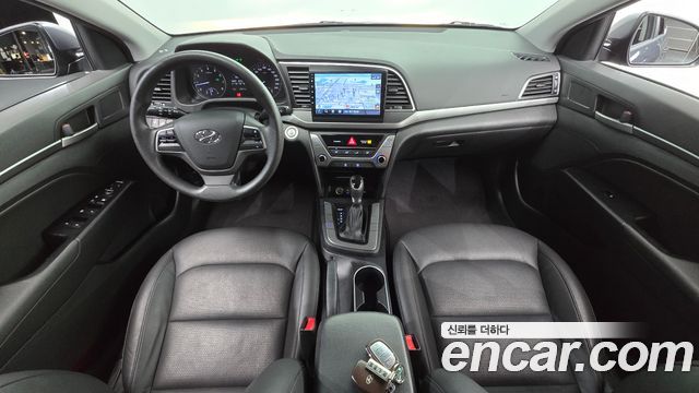 Hyundai AVANTE 2017 — photo 7