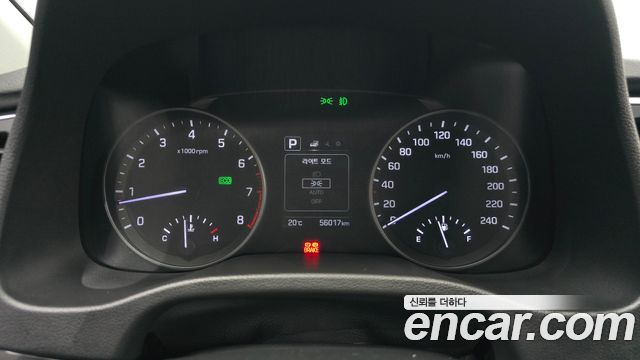 Hyundai AVANTE 2017 — photo 8