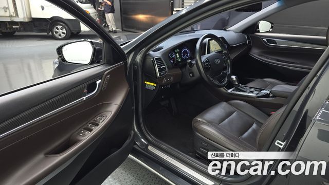 Hyundai Grandeur 2018 — photo 10