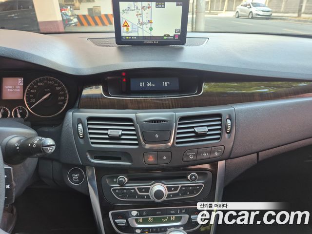 Renault Korea SM5  2011 — photo 12