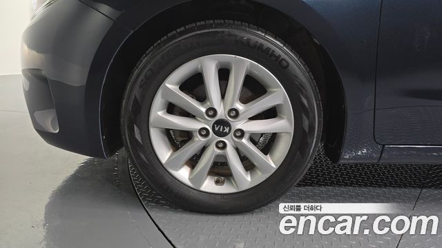 Kia K3 2017 — photo 5