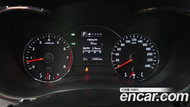 Kia K3 2017 — photo 8