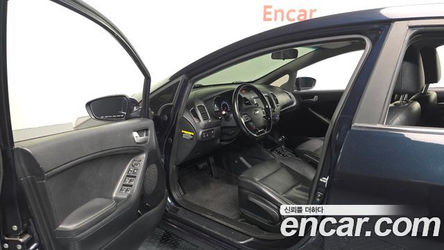 Kia K3 2017 — photo 10