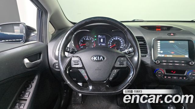 Kia K3 2017 — photo 13