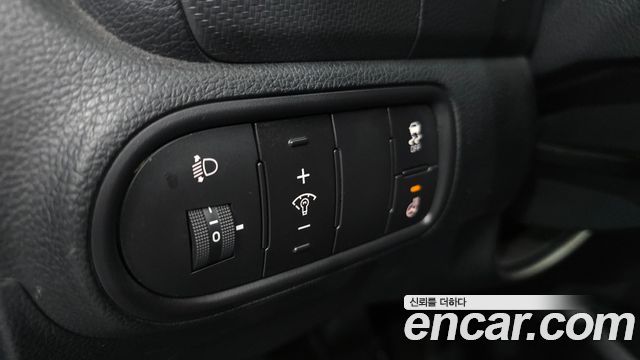 Kia K3 2017 — photo 17