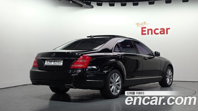 Mercedes-Benz S-Class 2010 — photo 2