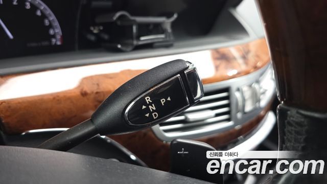 Mercedes-Benz S-Class 2010 — photo 12