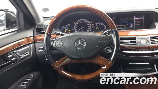 Mercedes-Benz S-Class 2010 — photo 18