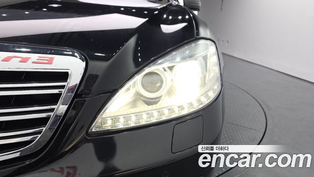 Mercedes-Benz S-Class 2010 — photo 8