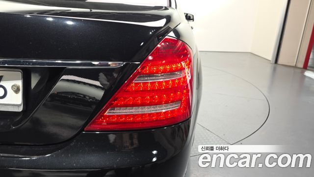 Mercedes-Benz S-Class 2010 — photo 9