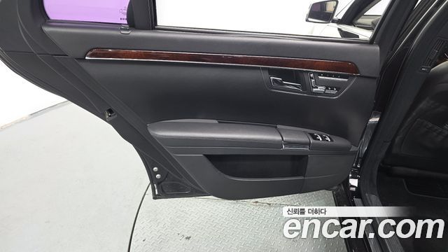 Mercedes-Benz S-Class 2010 — photo 15