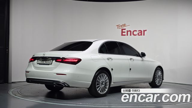Mercedes-Benz E-Class 2021 — photo 2