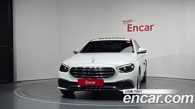 Mercedes-Benz E-Class 2021 — photo 3