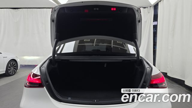 Mercedes-Benz E-Class 2021 — photo 23