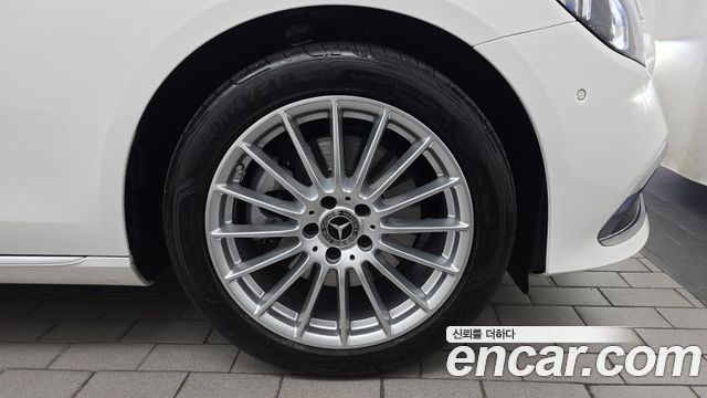 Mercedes-Benz E-Class 2021 — photo 7