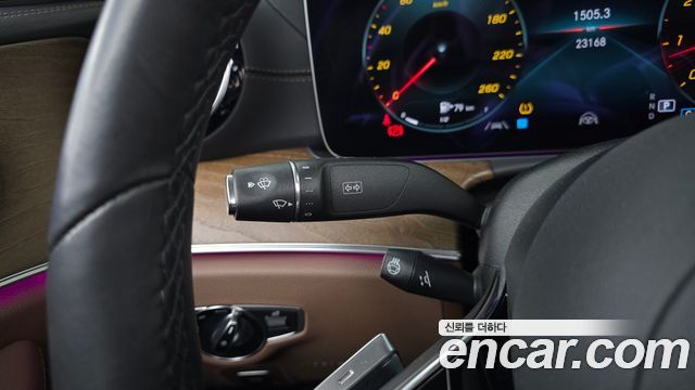 Mercedes-Benz E-Class 2021 — photo 28