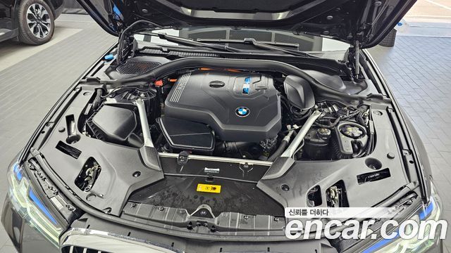 BMW 5-Series 2023 — photo 6