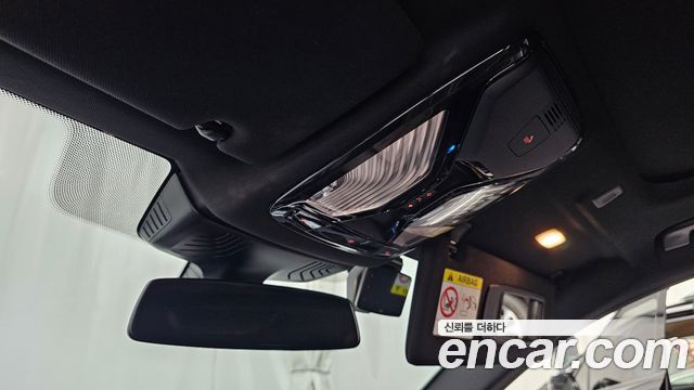 BMW 5-Series 2023 — photo 26
