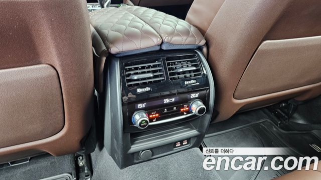 BMW 5-Series 2023 — photo 31