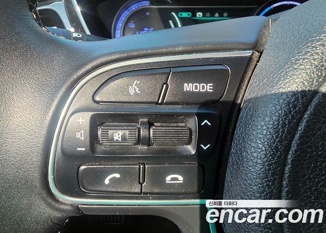 Kia Niro 2023 — photo 18