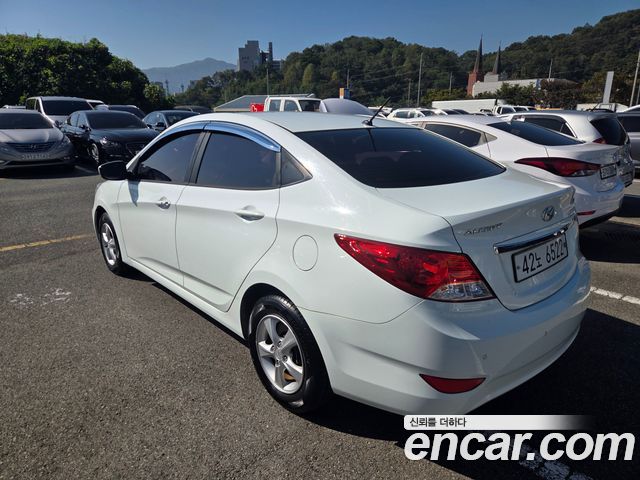 Hyundai Accent 2014 — photo 4