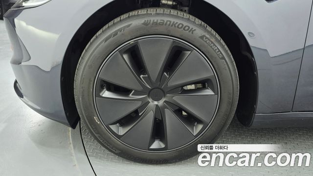 Tesla Model 3 2025 — photo 5