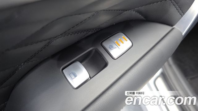 Genesis G70 2018 — photo 19