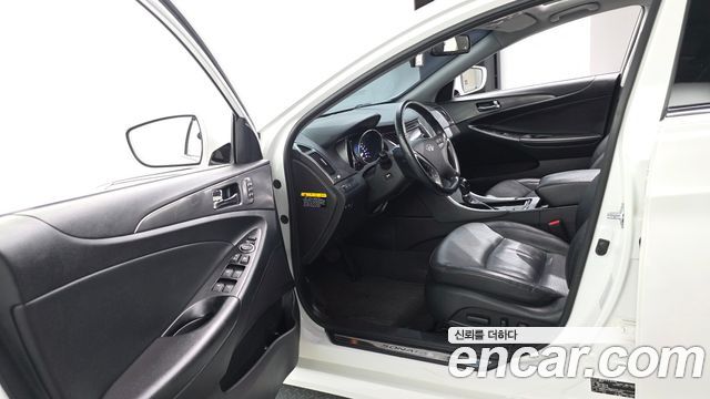Hyundai Sonata 2014 — photo 13
