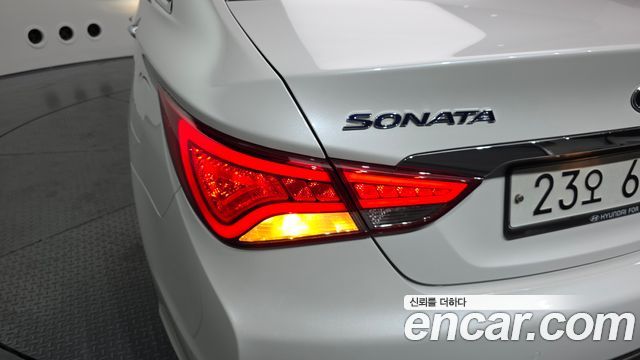 Hyundai Sonata 2014 — photo 9