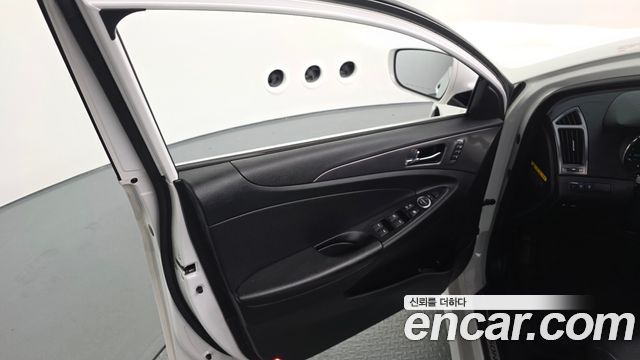 Hyundai Sonata 2014 — photo 14