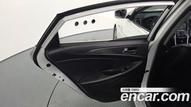 Hyundai Sonata 2014 — photo 15