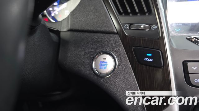 Hyundai Sonata 2014 — photo 38