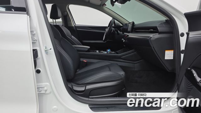 Kia K5 2024 — photo 11