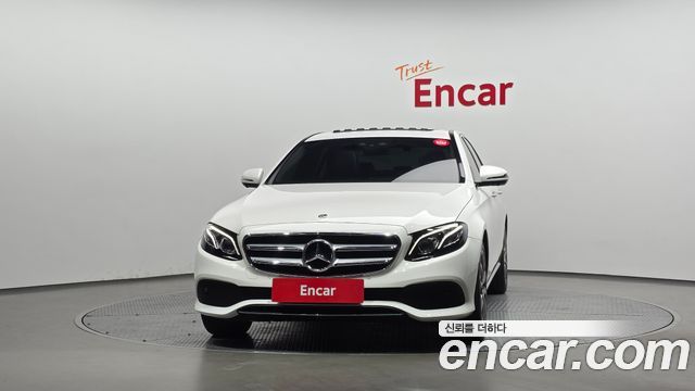 Mercedes-Benz E-Class 2019 — photo 3